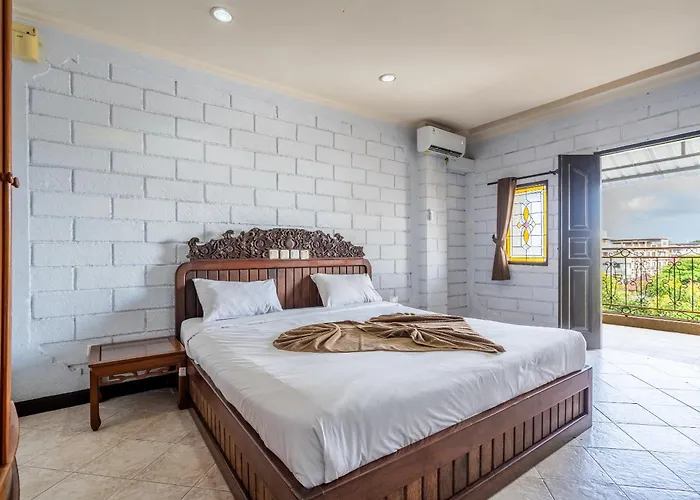 Hotel Ammara By Vilarisi - 8 Minute Walk To The
